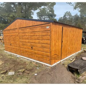 garaż blaszany6x6 podwójny dwustanowiskowy drewnopodobny złoty dąb dwuspadowy dach brama uchylna drzwi wejściowe