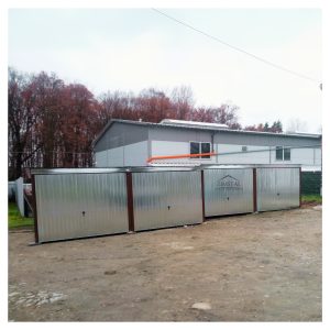Garaż blaszany blaszak 6x6 blacha ocynkowana bramy uchylne dach jednospadowy do tyłu