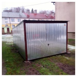 Garaż blaszany 3×5 blaszak brama uchylna blacha ocynk