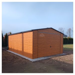 Garaz-blaszany-45x7-dwuspadowy-brama-uchylna-kolor-drewnopodobny-BTX-zloty-dab-BTX-8017-drzwi-okno