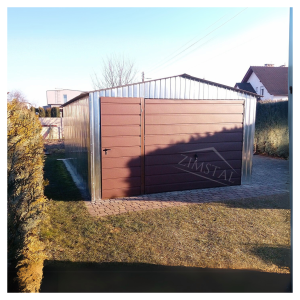 Garaż blaszany 4,5×6 dach dwuspadowy ocynk&BTX8017 brama uchylna drzwi poziomy panel