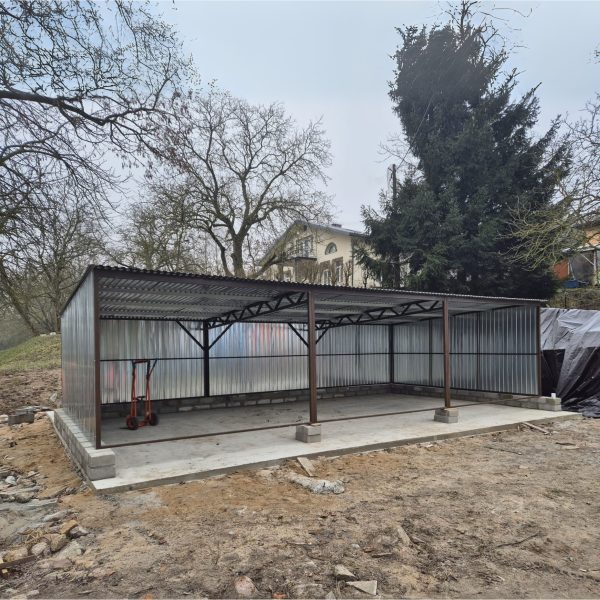 garaż blaszany carport ocynkowany trzystanowiskowy spad do tyłu